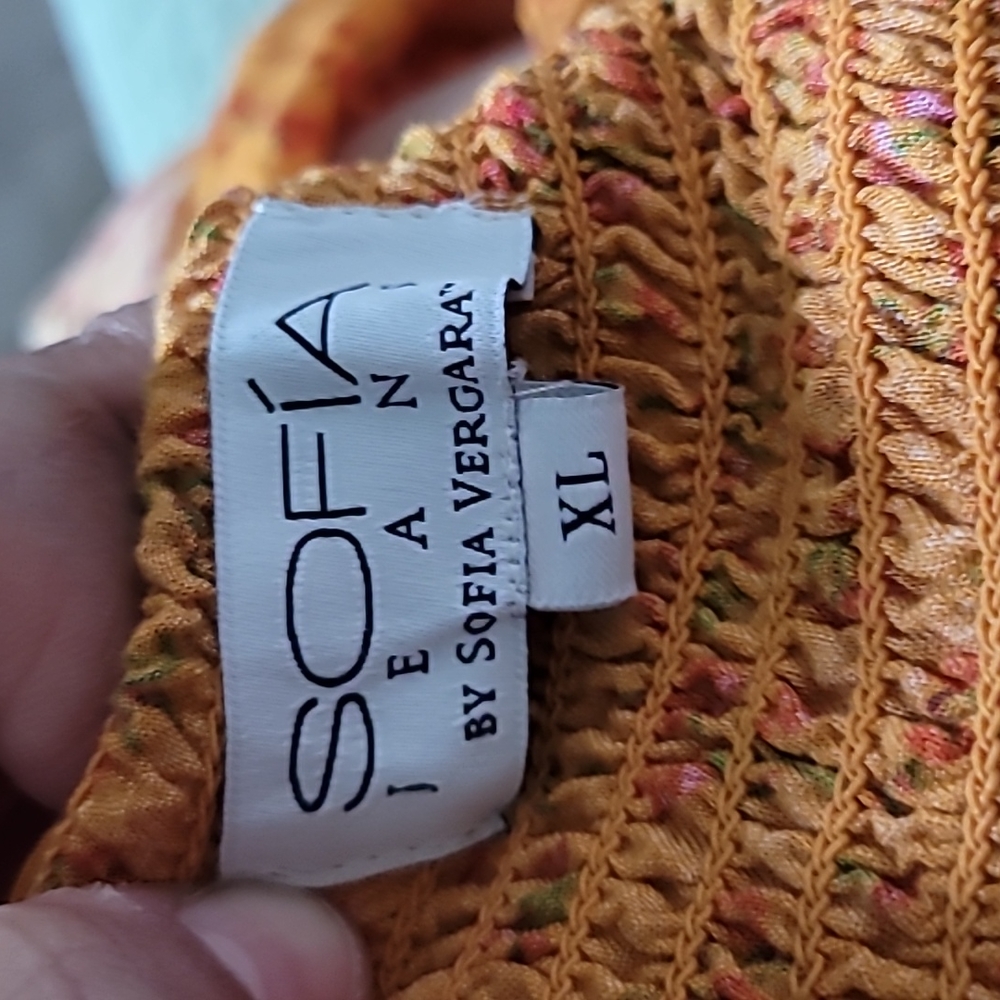 Blusa - Picture 2 of 2